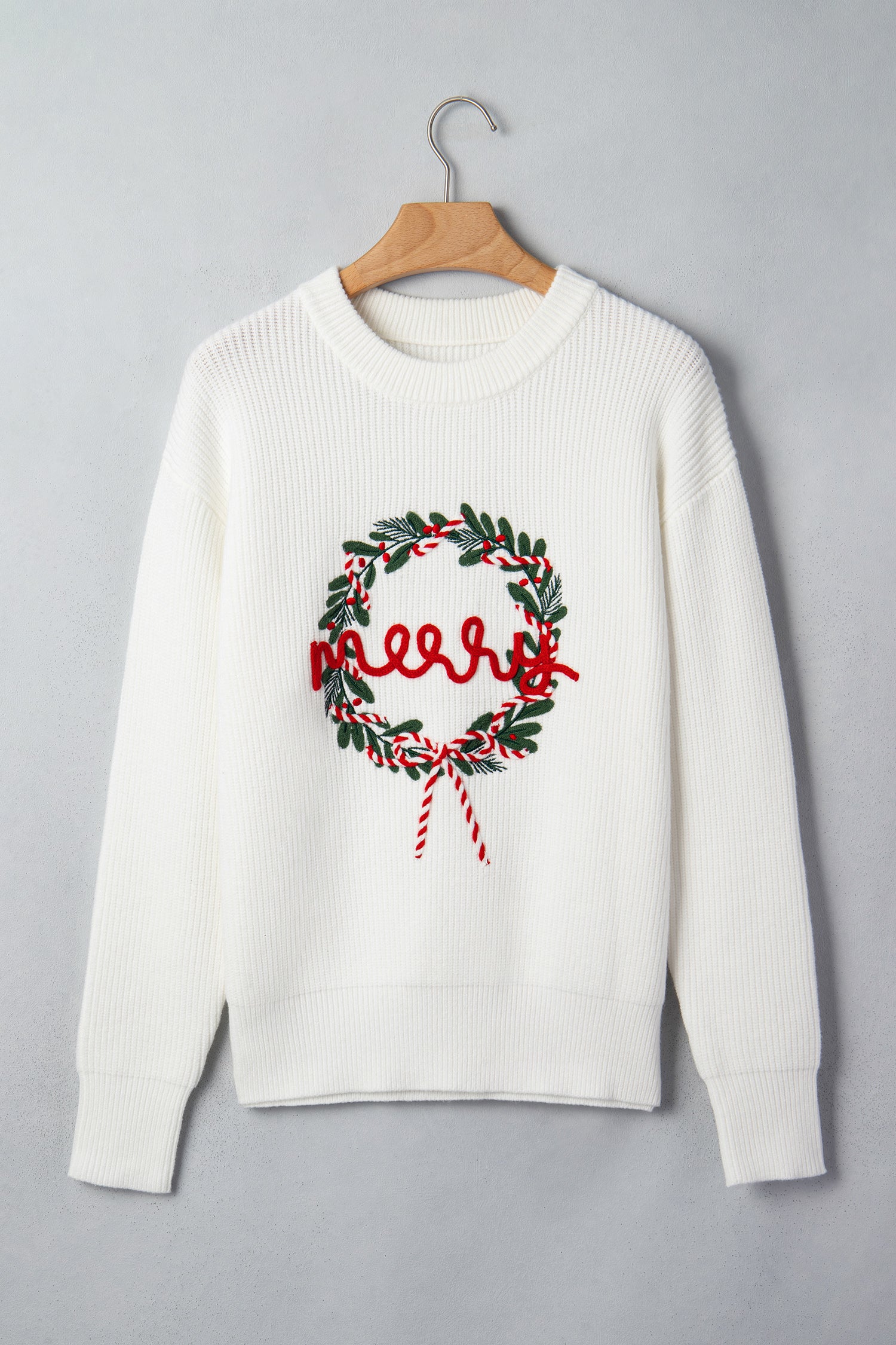 White Christmas Wreath Pattern Round Neck Casual Sweater