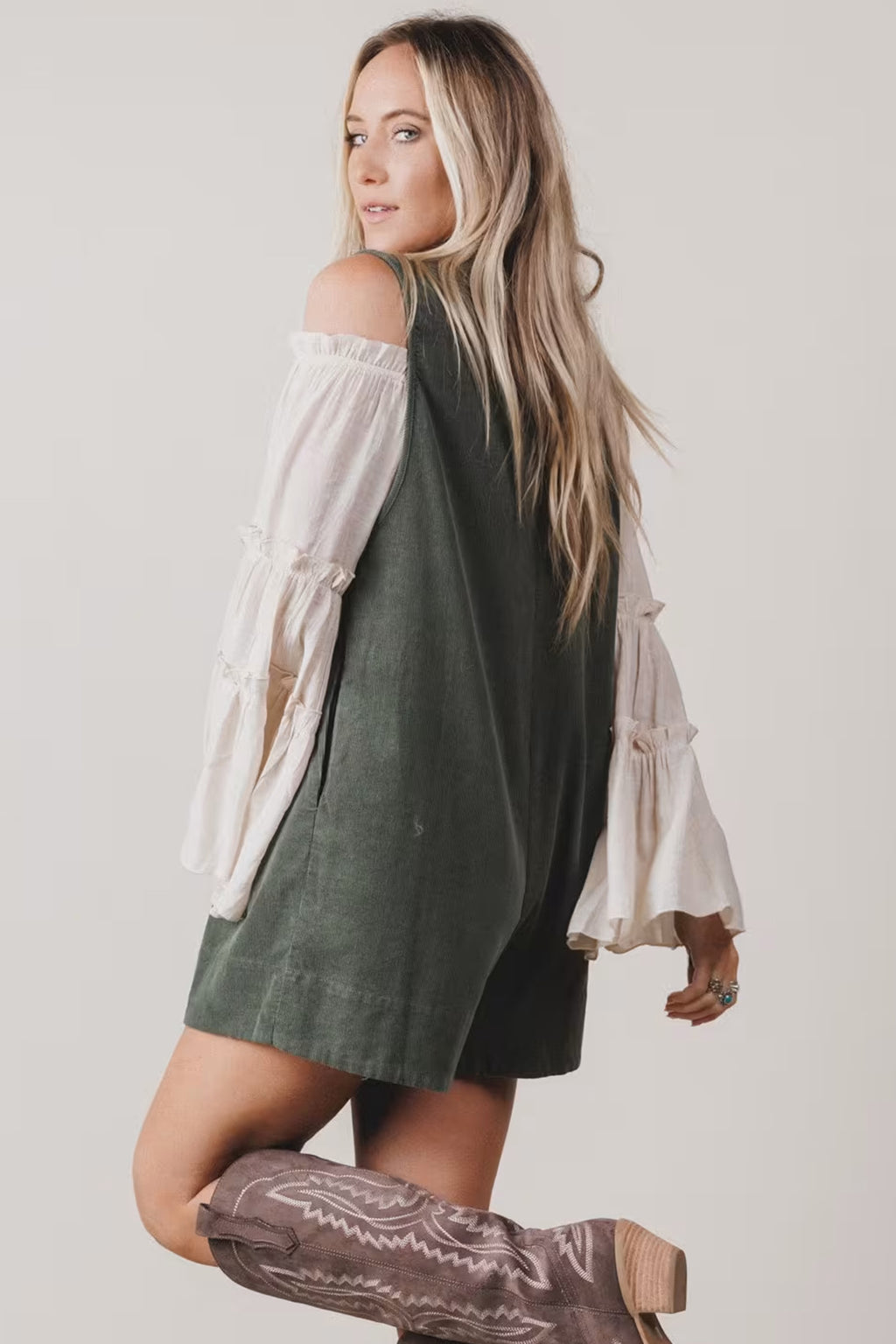 Cinnamon Solid Color Tie V Neck Sleeveless Corduroy Romper