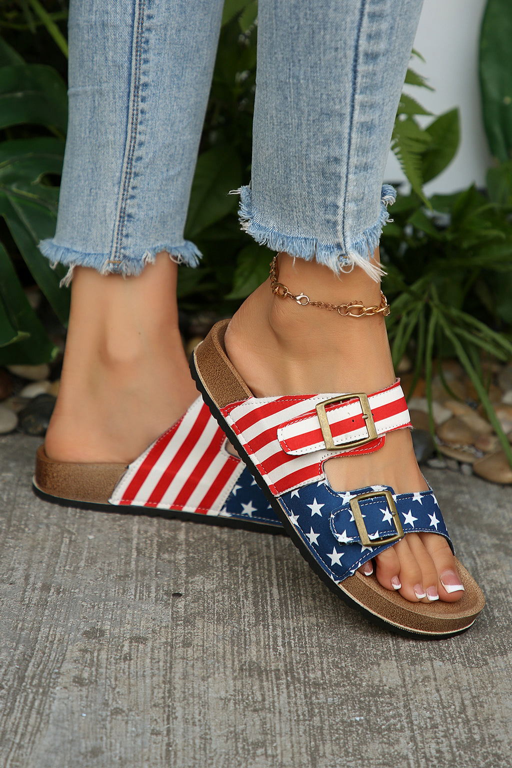 Color black Two-tone Flag Retro Buckle Straps Hollowed Faux Suede Slippers